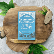 La Citadelle du Musulman - Recueil d’invocations authentiques - De Sa‘îd Al-Qahtânî – Éditions Al-Hadîth - Bleu